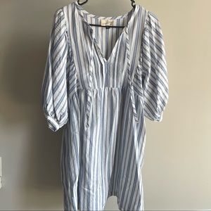 Universal Thread dress, white with blue stripes. Good condition. Sz M
